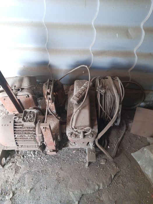 Лебёдка 500кг. Грузападемнаст