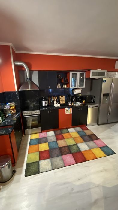 ПРОДАВА СЕ: Обзаведен самостоятелен имот от 230 кв.м (2-ри и 3-ти етаж) с ОБОСОБЕН ДВОР, отделен вход, 4 ТЕРАСИ и КЛИМАТИЦИ НАВСЯКЪДЕ