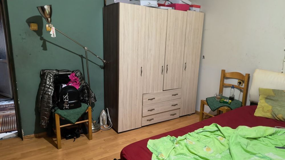 Продавам етаж от къщ