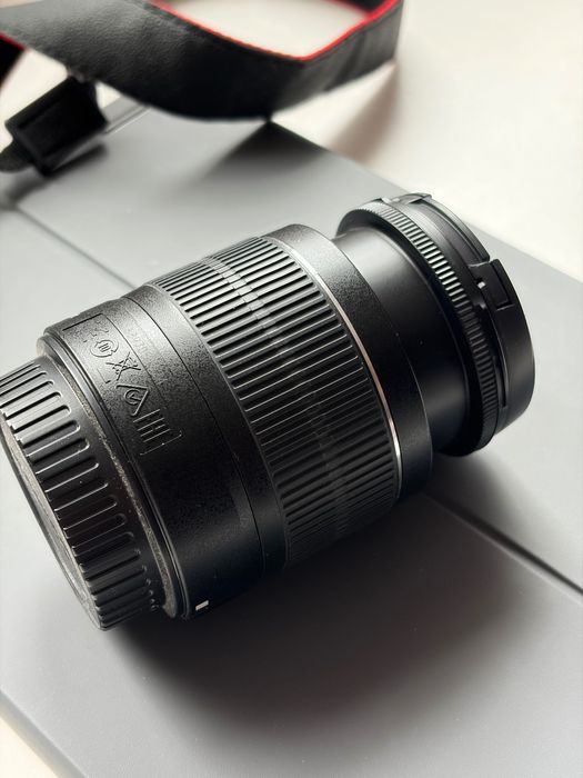 Canon eos 4000D, фотоапарат