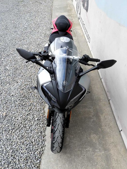 Motocicletă CFMOTO 300SR ABS 2026 | Rate | Leasing
