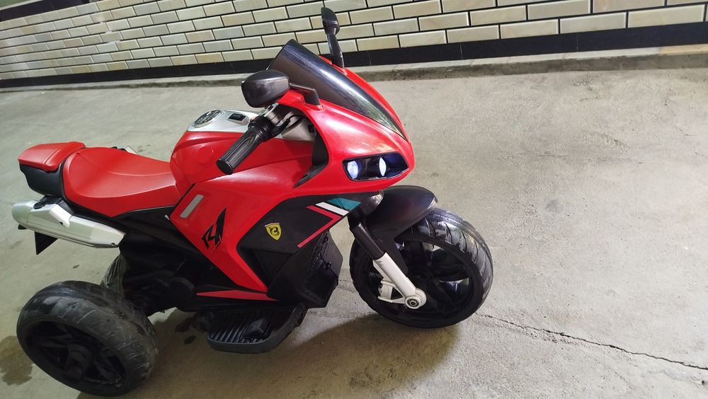 Bolalar skuteri Elektro skuter