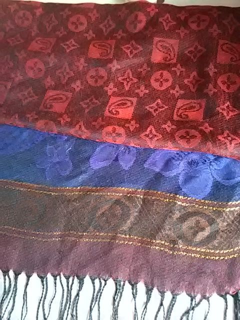 30% Silk/ коприна/ 70% кашмирска вълна/ Pashmina/
