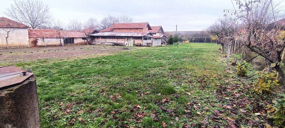 Парцел в Монтана, област-с.Липен площ 947 цена 10226