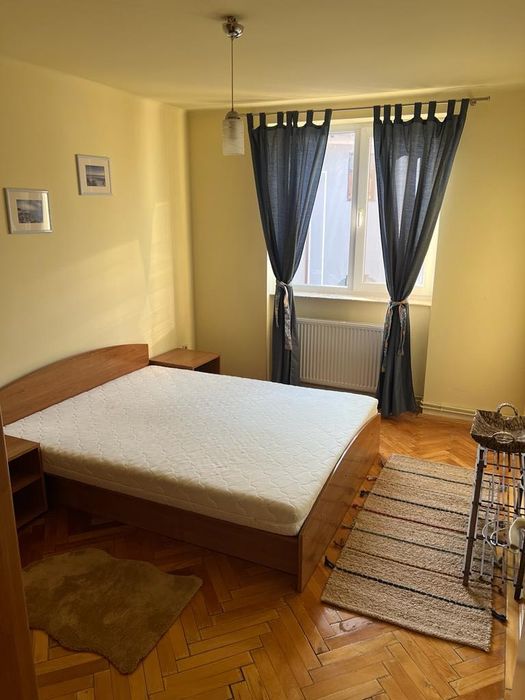 Proprietar, închiriez apartament central 2 camere