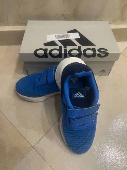 Маратонки adidas
