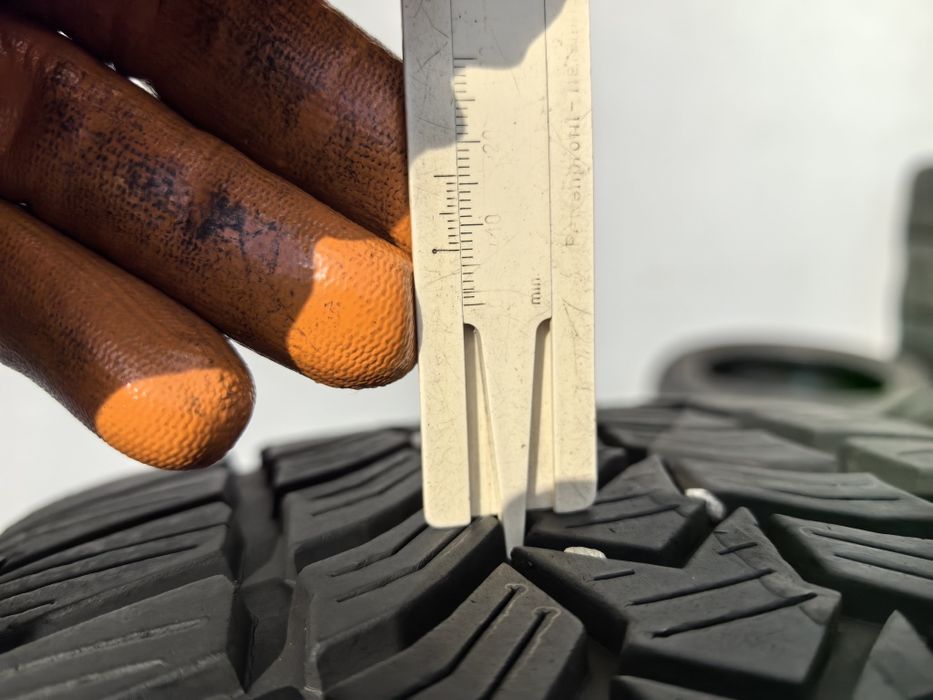 225/55/17 Дебика ДОТ 2021 г - 101 Товарен индекс