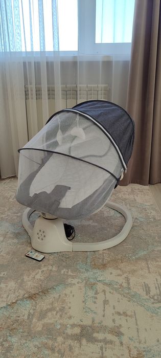 Продам детский электрошезлонг-качели