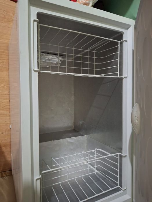 Продам морозильник Haier