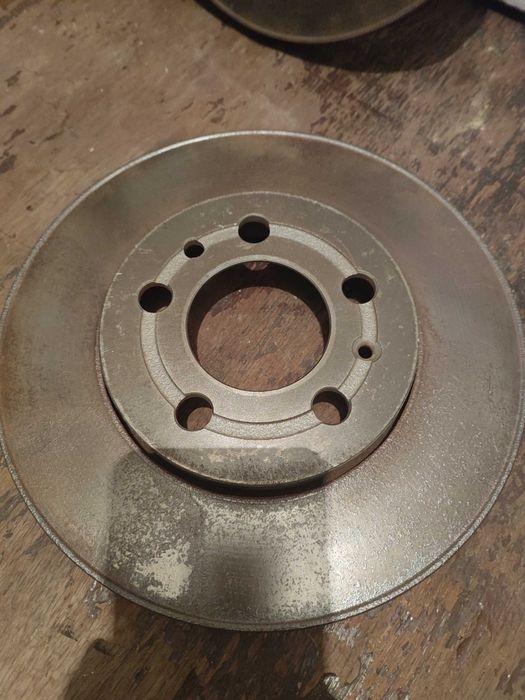 Предни ДИСКОВЕ ШКОДА РАПИД 2018 256см