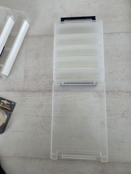 Cutii Meiho clear case