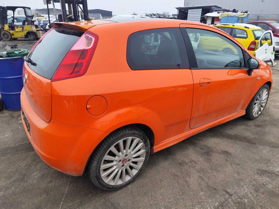Fiat Grande Punto 1.4 - Turbo - 120к.с - 2007г. на части