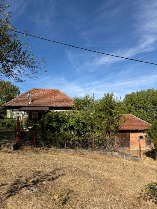 Vânzare casă la munte