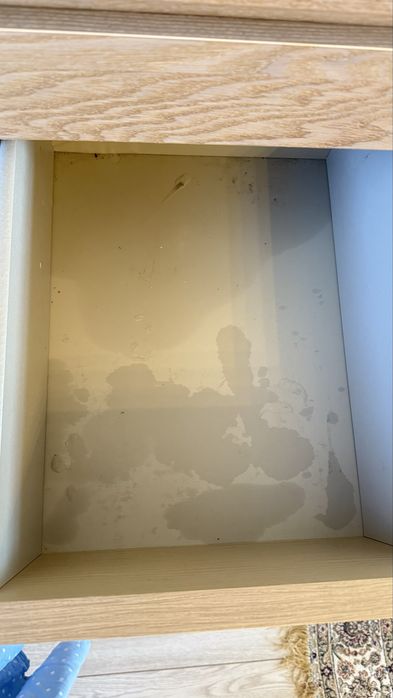 Комод  с зеркалом и полками