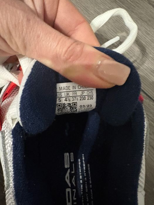 Маратонки Adidas 37 1/3