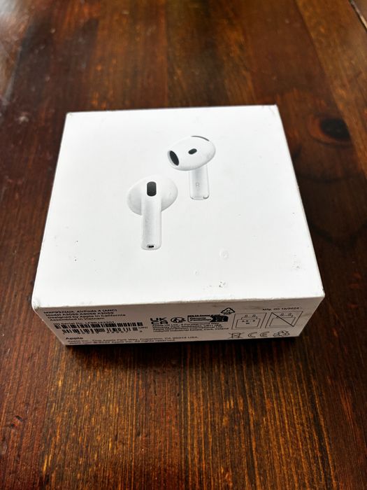 Слушалки Apple AirPods 4, Active Noise Cancellation