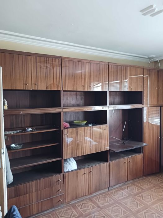 Запазена секция, цена 120 лева. Вземане от място