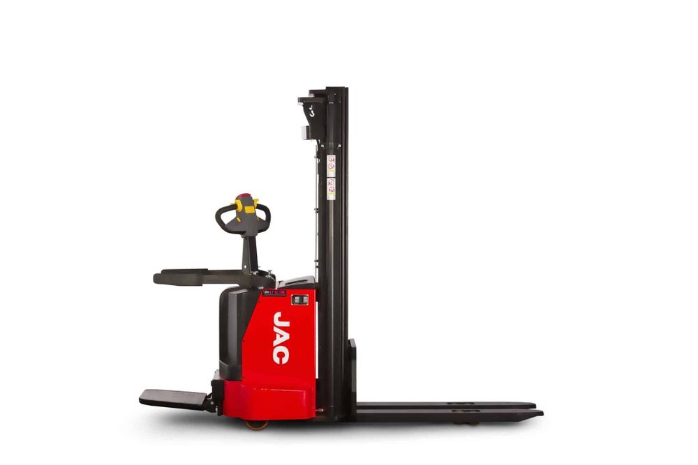 Электрический самоходный штабелёр с платформой 1.5 тонный