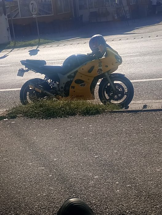 Suzuki sv 650 fara defecte