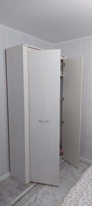 Продам спальный гарнитур