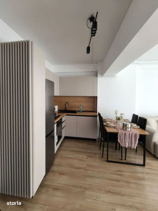 Apartament de inchiriat - Zona Mamaia Nord cu 2 camere si vedere la pi — fotografia 3