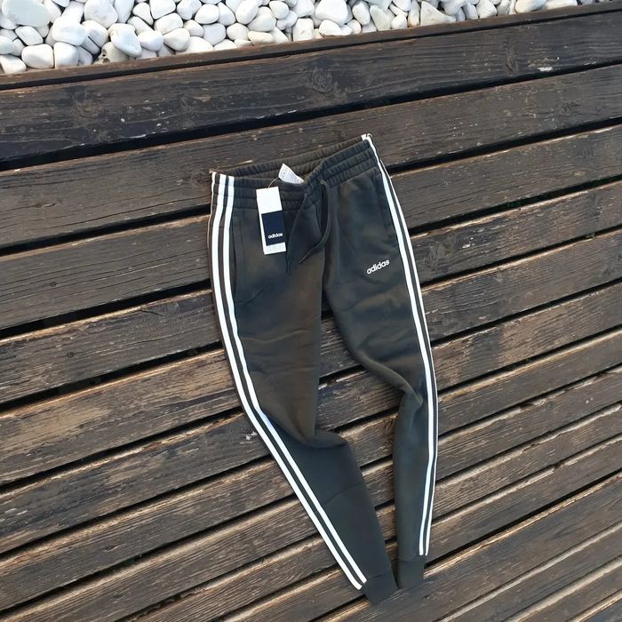 Долнище Adidas размер 34 зелен цвят памучна материя висока талия