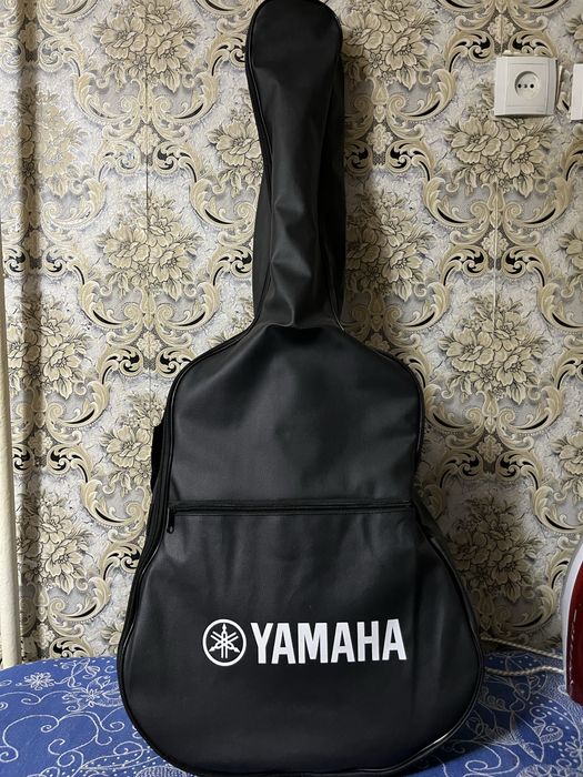 Klassik gitara sotiladi, yaxshi holatda