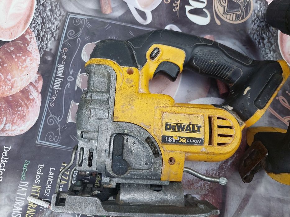 Filetante Dewalt. Fierăstrău pendular 18v.