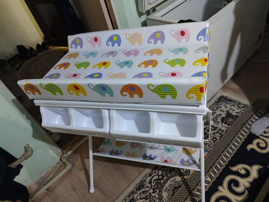 Пеленальный столик