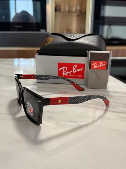 Ochelari de soare Ray-Ban Scuderia Ferrari RB8343 Carbon Red Polarized – NOI