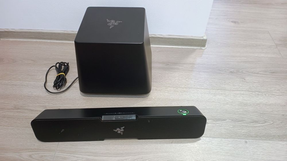 Razer Leviathan ca defect la cutie
