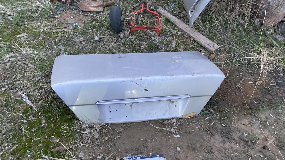 Запчасть на мерседес