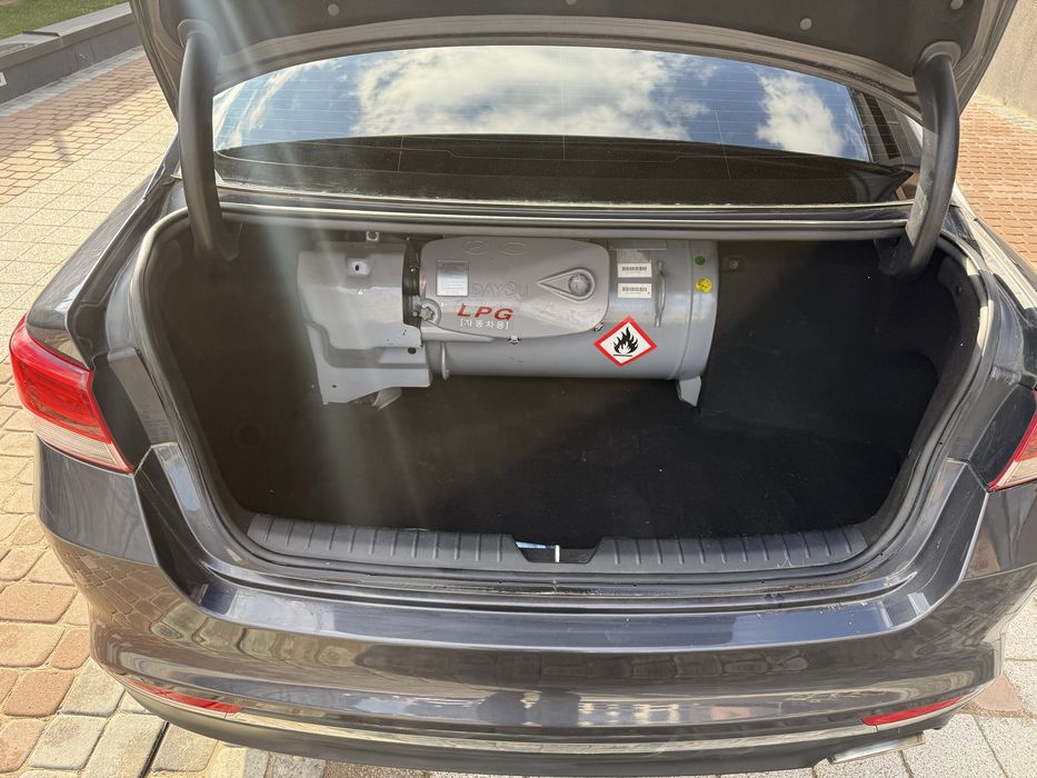 Продавам Киа К5 Фабрична Газ