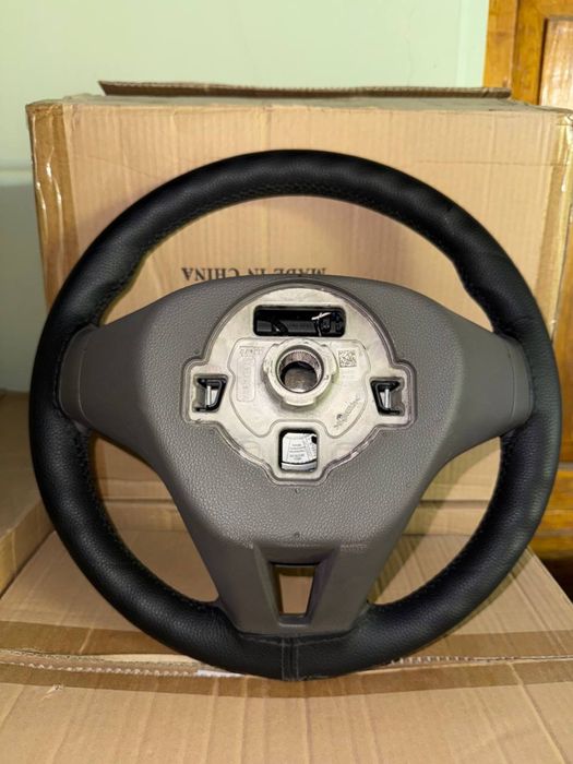 Продается Руль от кобальта с кнопками