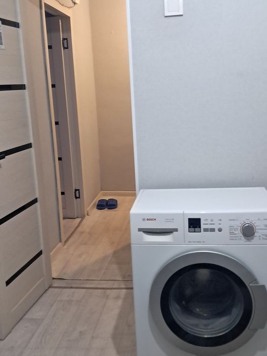 5мкр, клиника Айгерим, ,  дет.тов,