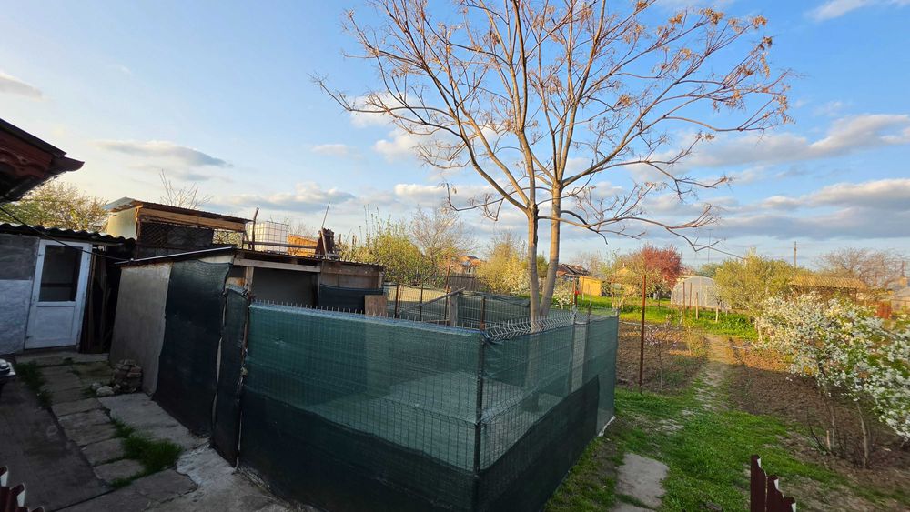 Casa de vanzare sau schimb cu apartament + diferenta