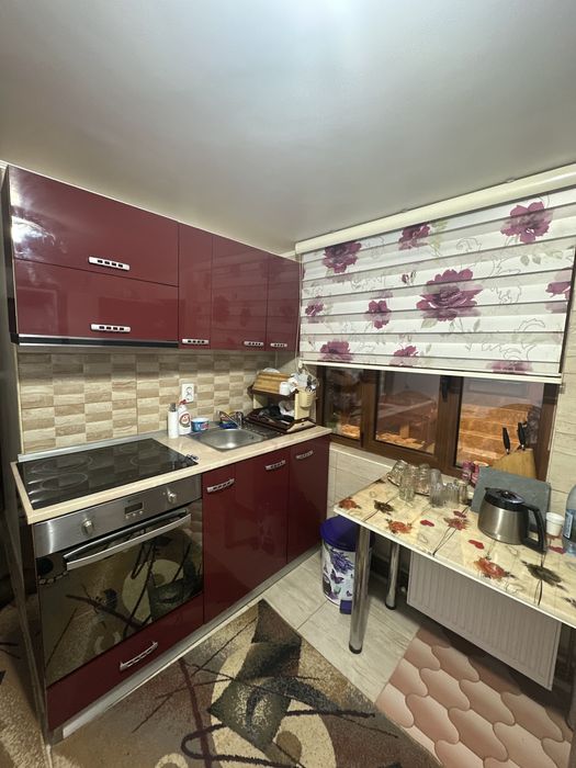 Vând casă cu teren