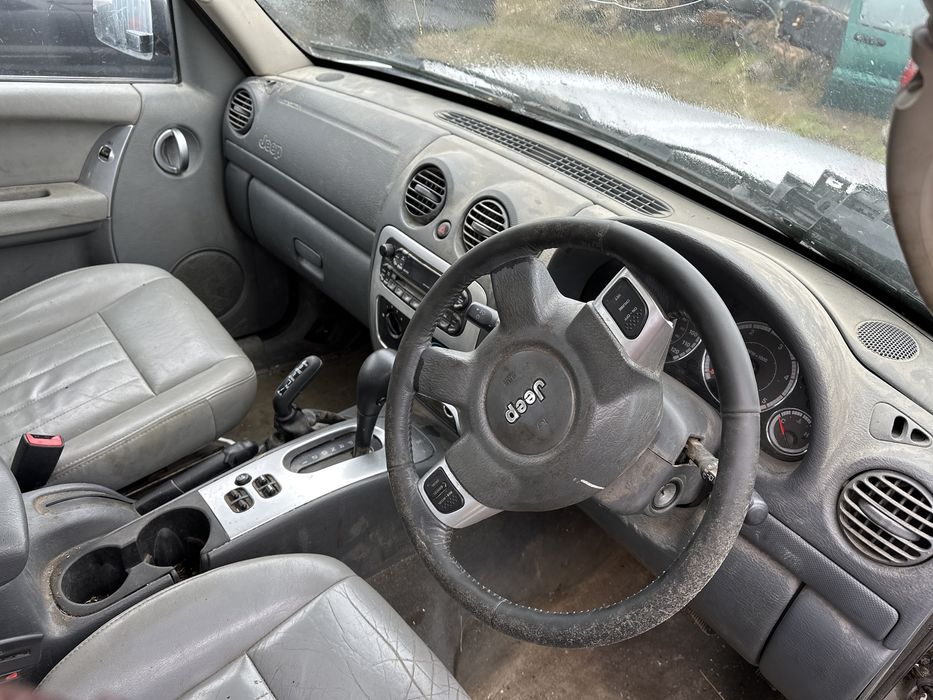 Dezmembrari  Jeep Cherokee 2.8 CRD euro 4