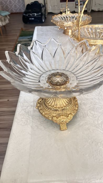 Продаются каждая за 10 000