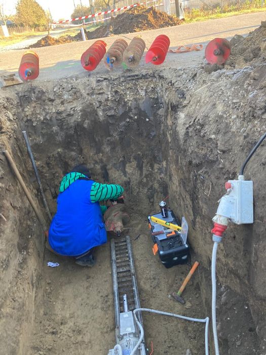 Subtraversari - foraj orizontal bransamente apa canal gaz curent electric sosele drumuri subtraversare racheta