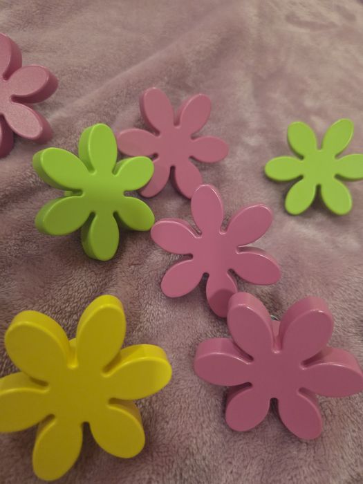 Мебелни дръжки цветя