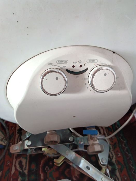 Ariston 100L sotiladi