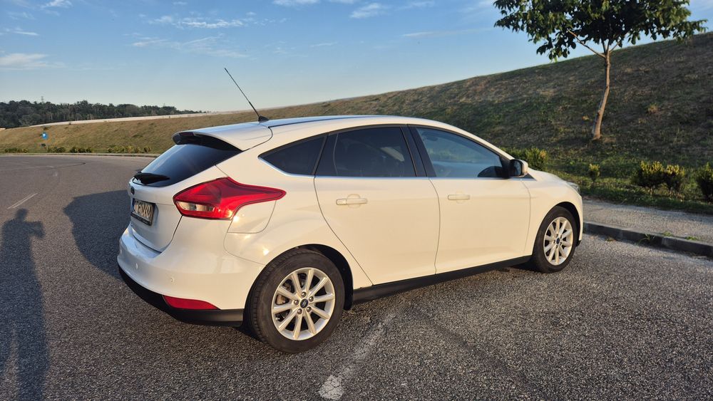 FORD Focus 2015 — imagine 5