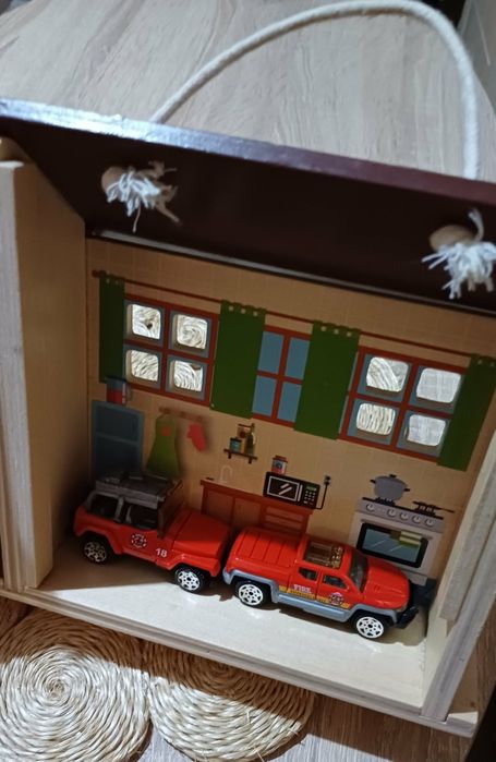 Casuta pompieri si jucarie cu ursulet din lemn