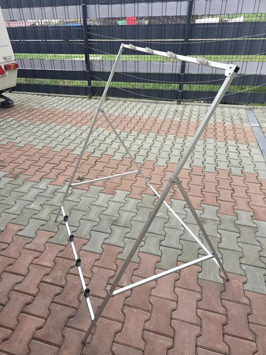 Vând suport lansete rezervă