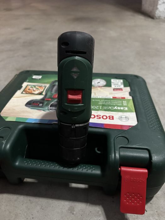 Masina de gaurit si insurubat Bosch Easydrill 1200