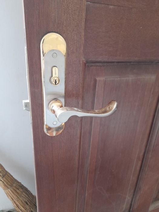 Дверь шпоновый 2 шт отличном состояние