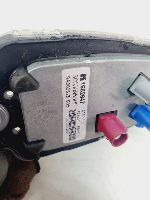 Antena radio 6950704-05 30000953bf BMW Seria 5 F11  [din 2009 pana  2013]