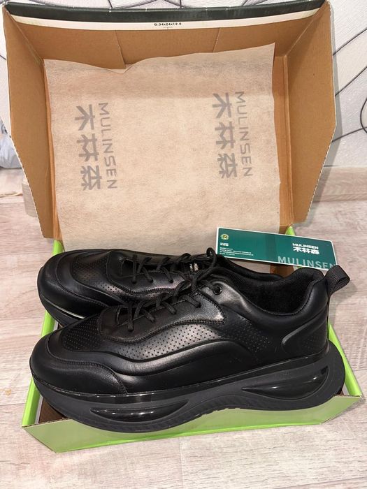 Продам кроссовки. Фабричный Китай.