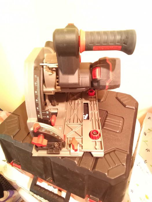 Акумулаторен циркуляр parkside performance